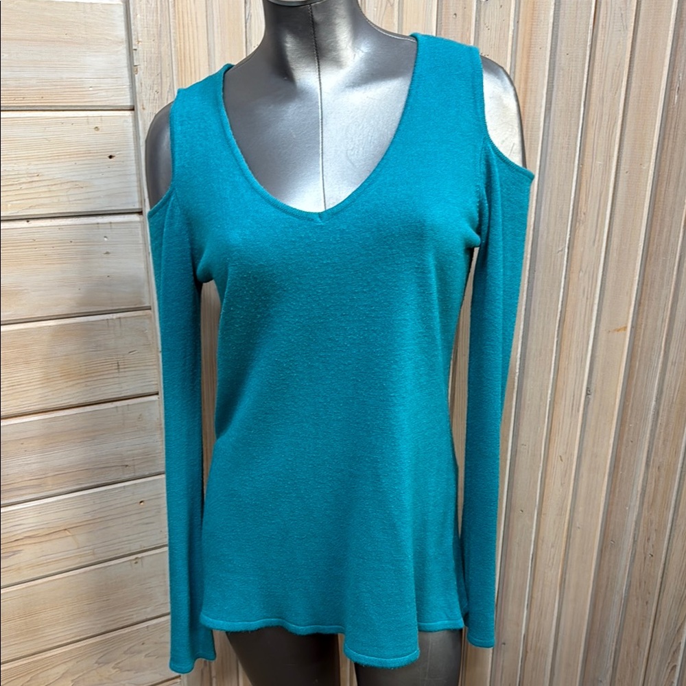 Roz & Ali Blue Long Sleeve Cut Out Blouse